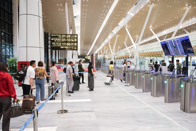 Tan Son Nhat International Airport.jpg