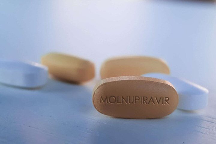 베트남 코로나19 치료제인 '몰누피라비르' 예상 판매 가격은 상자당 300,000VND 미만.jpg