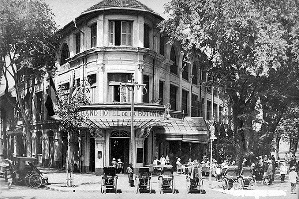 Khampha3khachsanlaudoinhatSaiGon3.jpg