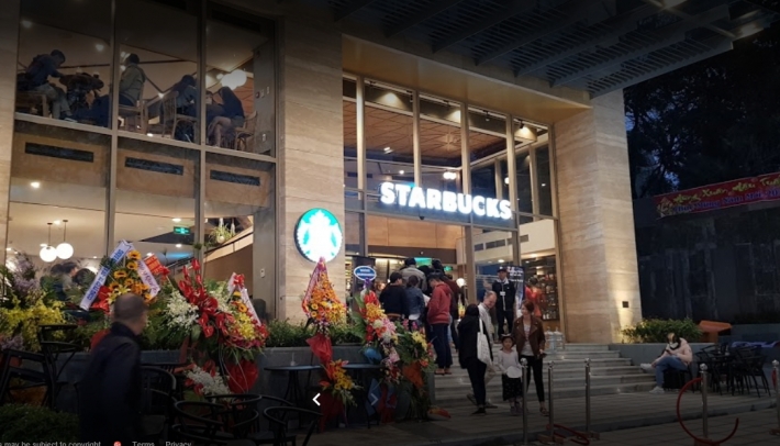Starbucks.jpg