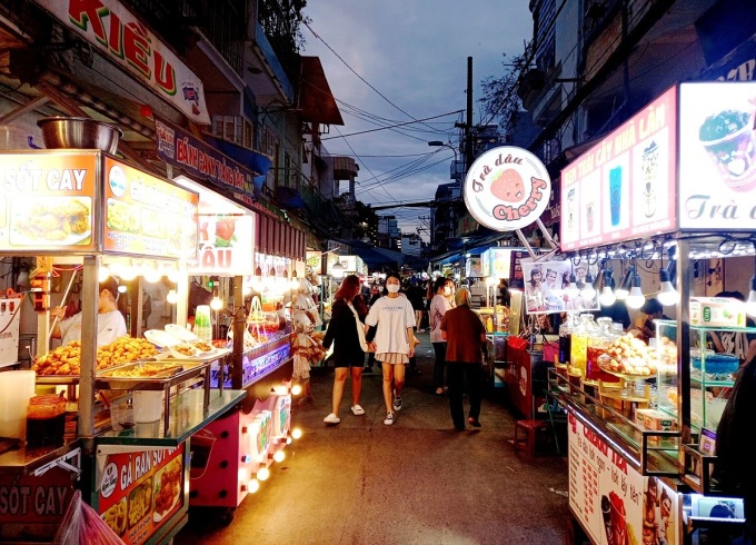 호치민 포장마차 거리.jpg