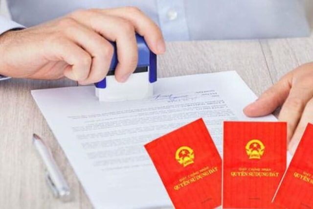 vietnam red_book.jpg