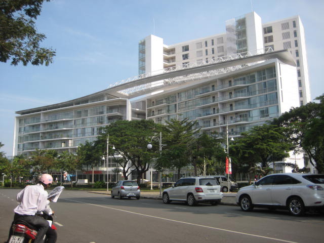 garden_court.jpg