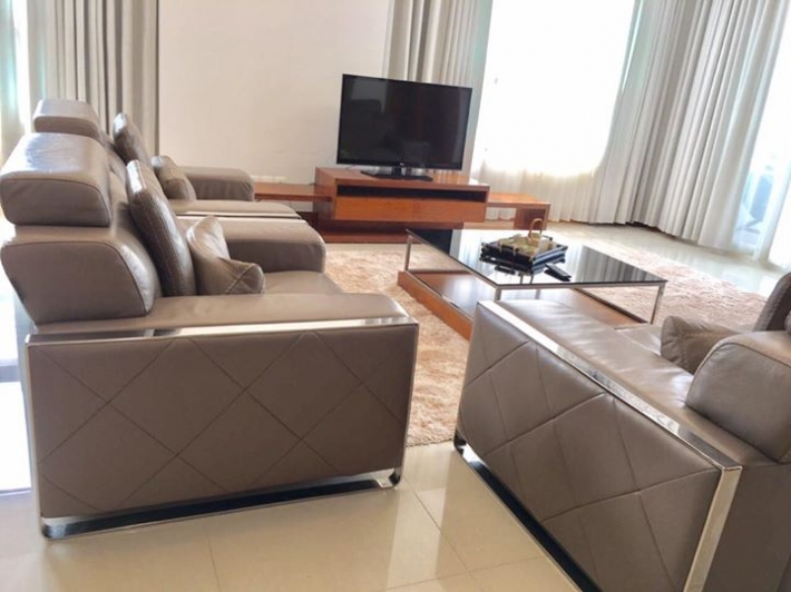 XI RIVERVIEW APARTMENT_3.jpg