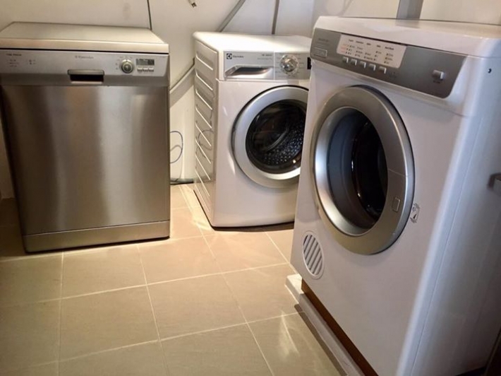 XI RIVERVIEW APARTMENT_11.jpg